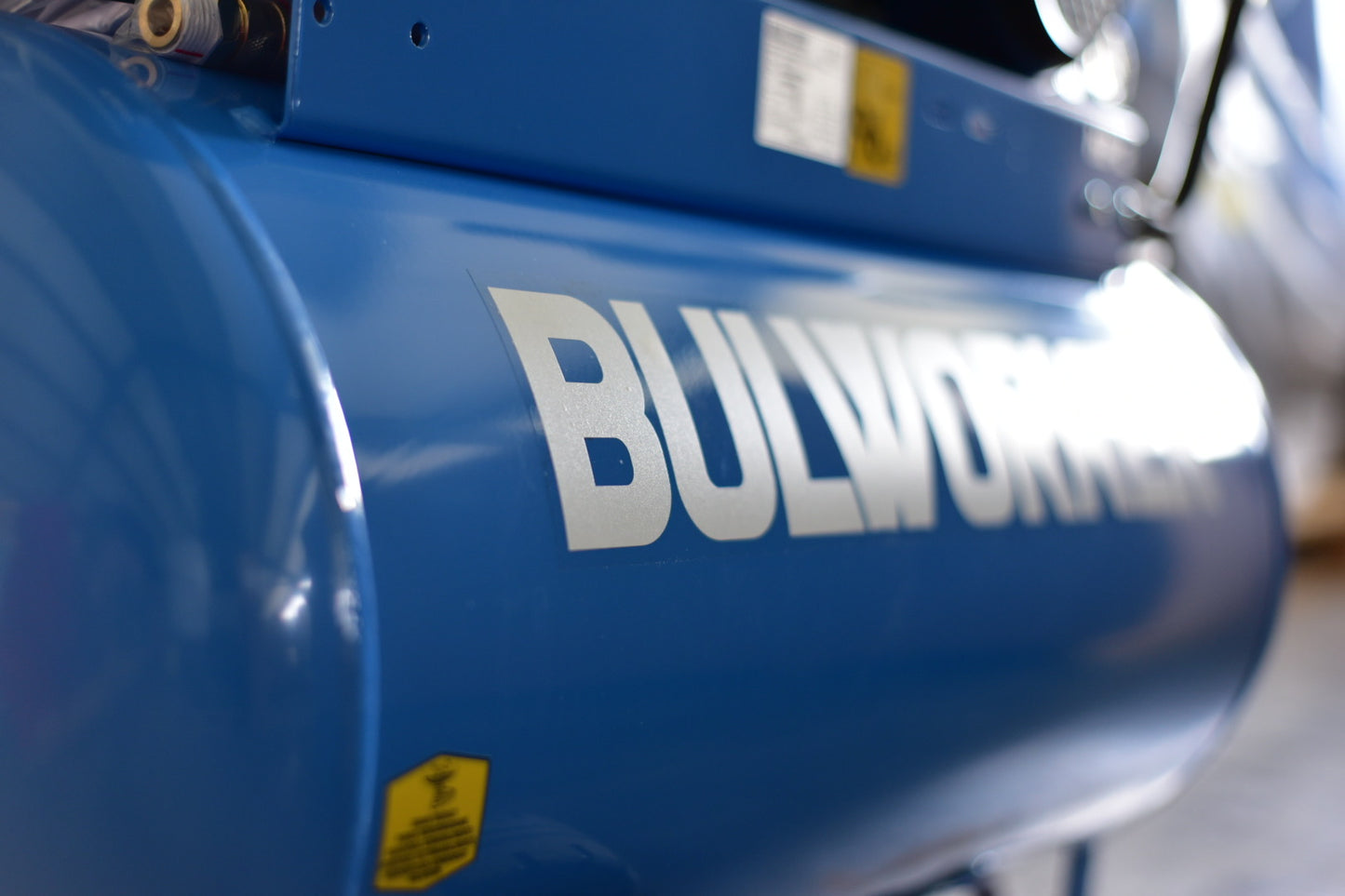 Bulworker Spirit 3200 εμβολοφόρος συμπιεστής αέρα 200 λίτρων 3HP