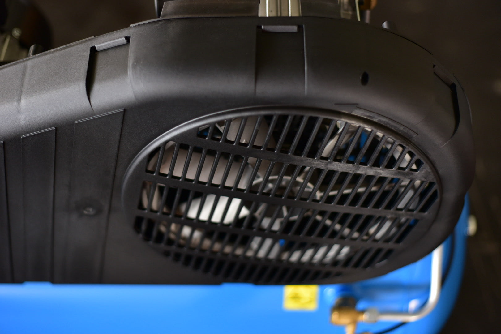 Bulworker Spirit 3200 εμβολοφόρος συμπιεστής αέρα 200 λίτρων 3HP